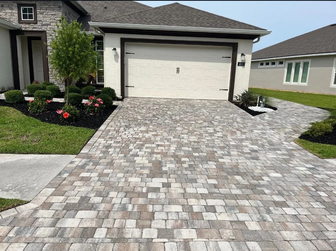 Paver driveway from the Moncada project gallery